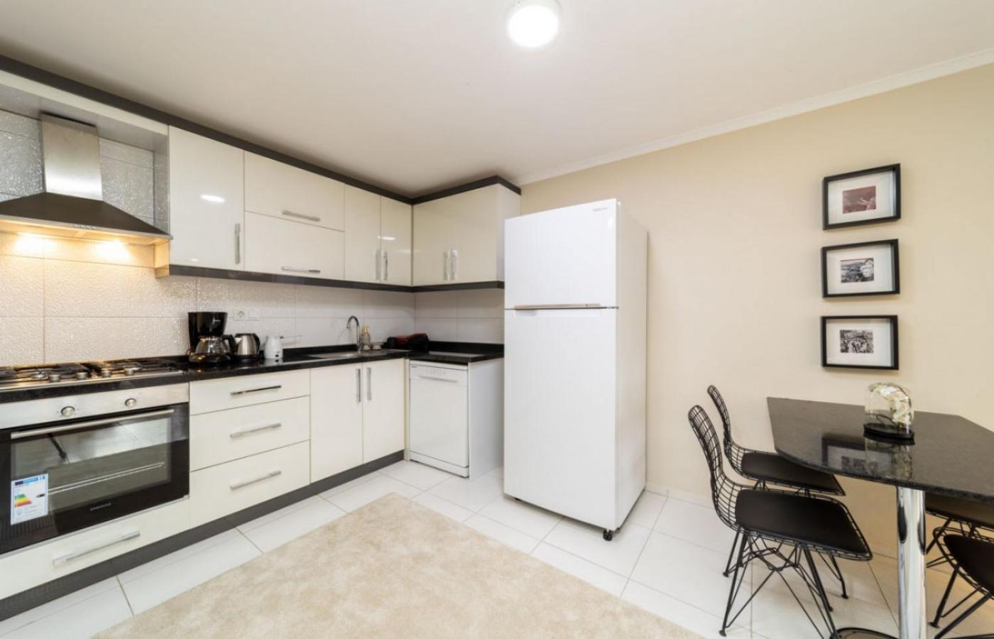 Lovely Flat Near Hadrians Gate Apartment Antalya Exterior foto