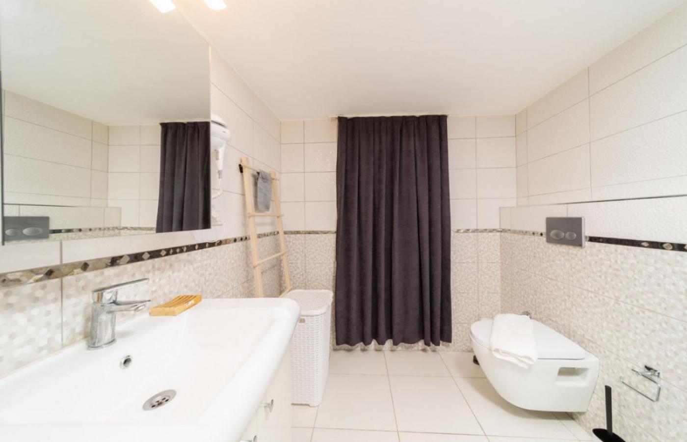 Lovely Flat Near Hadrians Gate Apartment Antalya Exterior foto